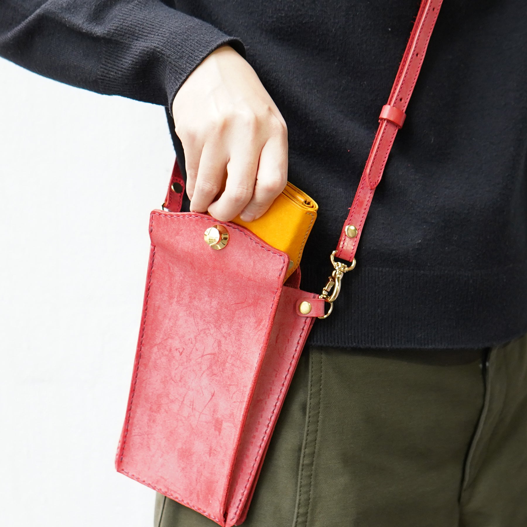 圧倒的な携行性!カードサイズの極小三つ折り財布『timik ティミック』