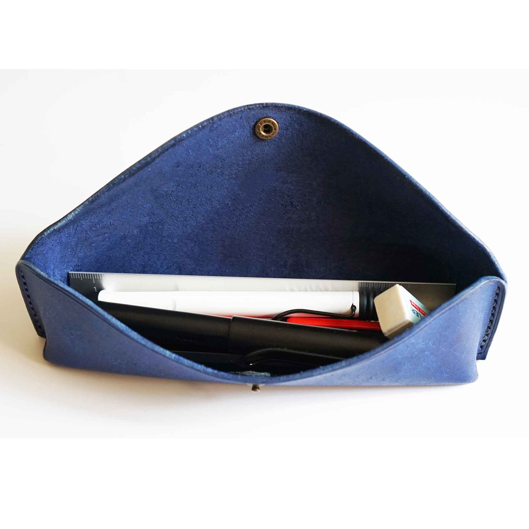 ペントレイのように使える tenui-手縫い イタリアンレザースリムペンケース ROLIA graffi(ローリア/ グラフィー)