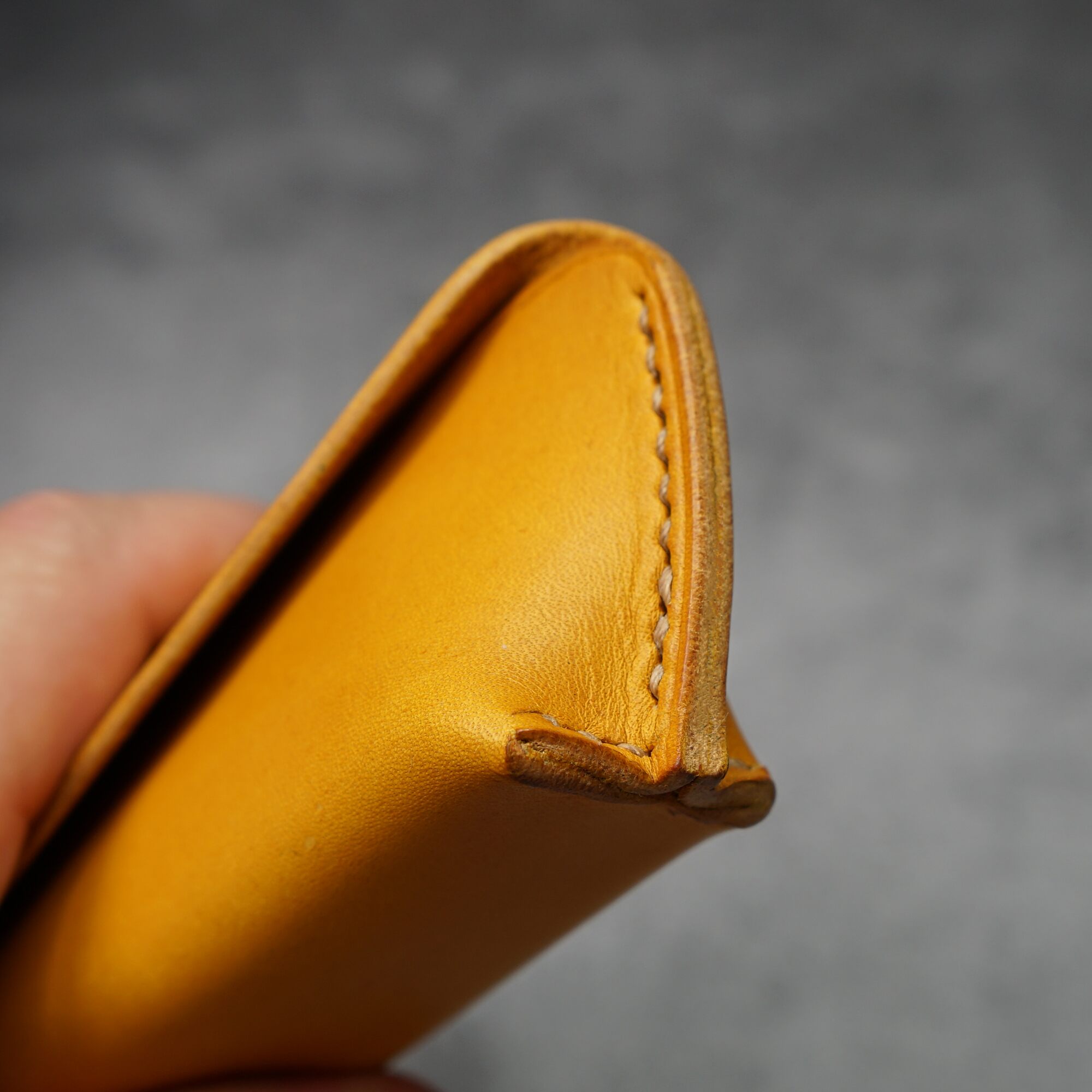 ペントレイのように使える tenui-手縫い イタリアンレザースリムペンケース ROLIA liscio®︎(ローリア/ リスシオ)