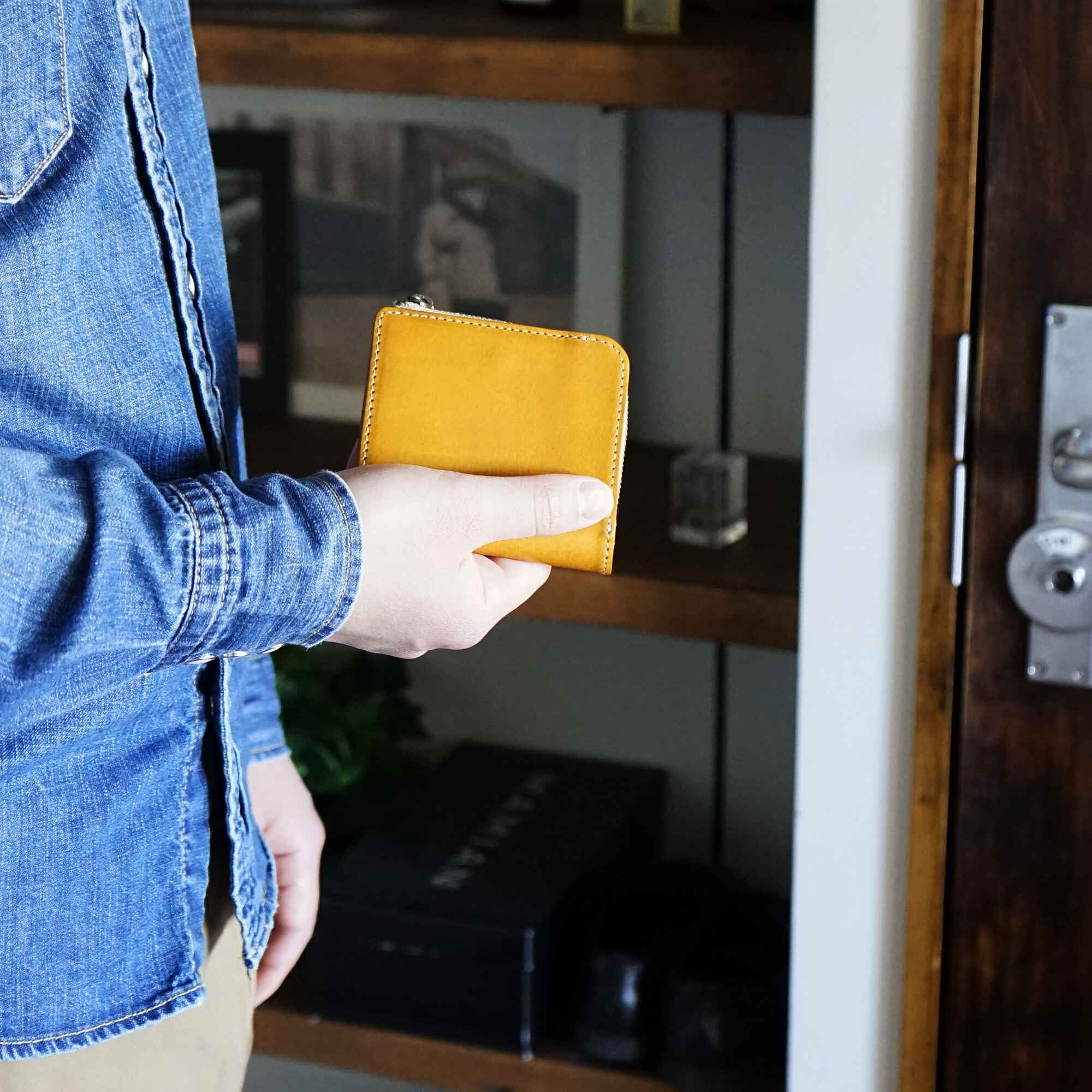 クイックなお支払いを追求した、オールインワン コンパクトLファスナー2つ折り財布 micro wallet LF / liscio®(マイクロウォレットLF / リスシオ)