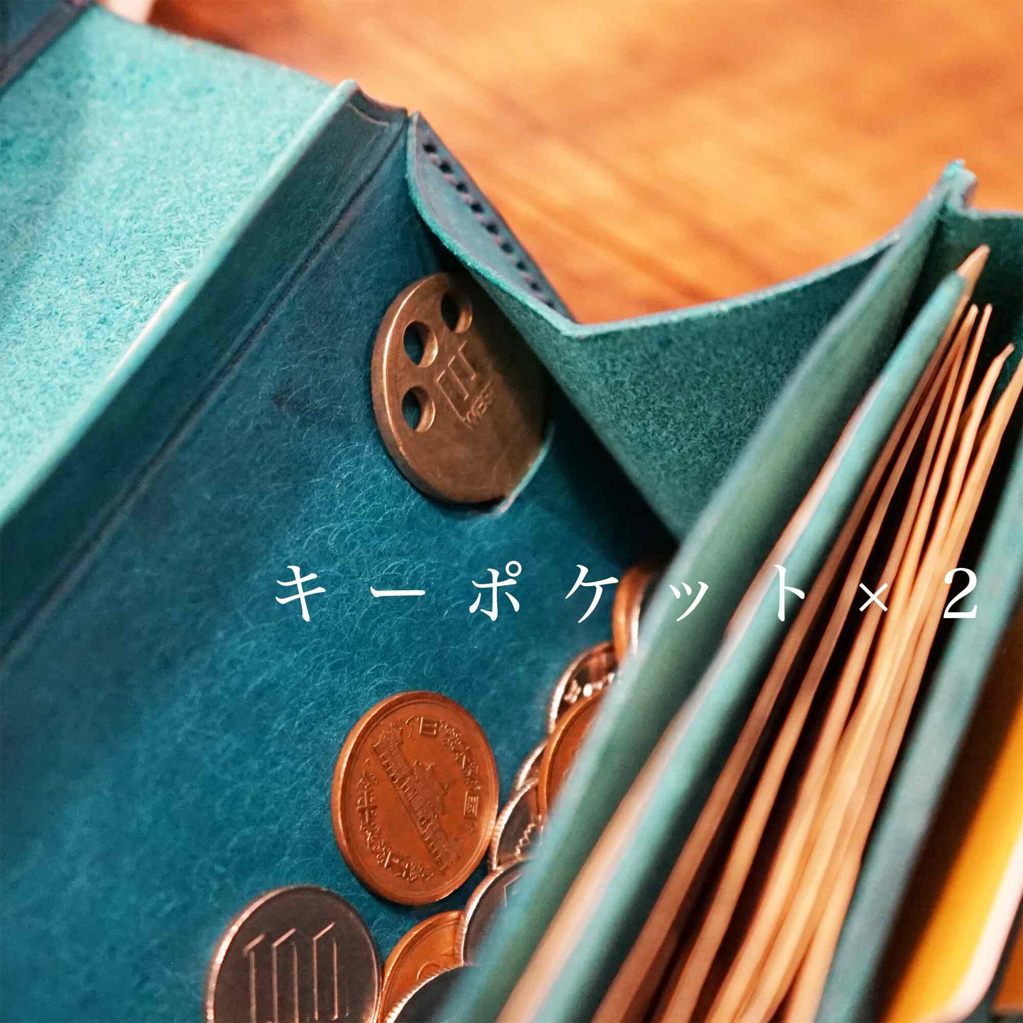 「カードが立つ／小銭が広がる」小さい長財布 stand up wallet GA/ graffi（スタンドアップウォレットGA/ グラフィー）