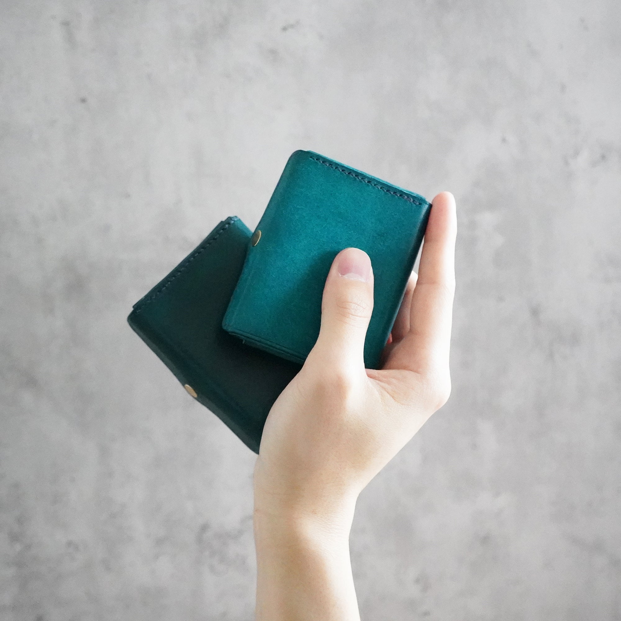 timik ティミック　三つ折りコンパクト財布 圧倒的な携行性！カードサイズの極小三つ折り財布『timik ティミック』